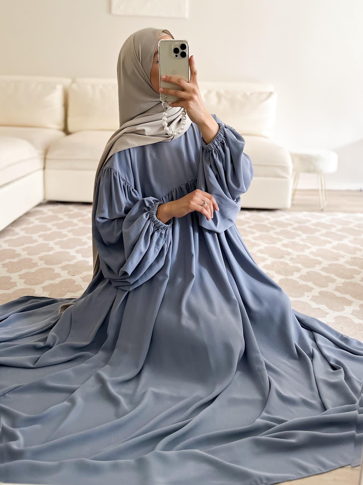 Abaya Rayhana aus Medina-Seide