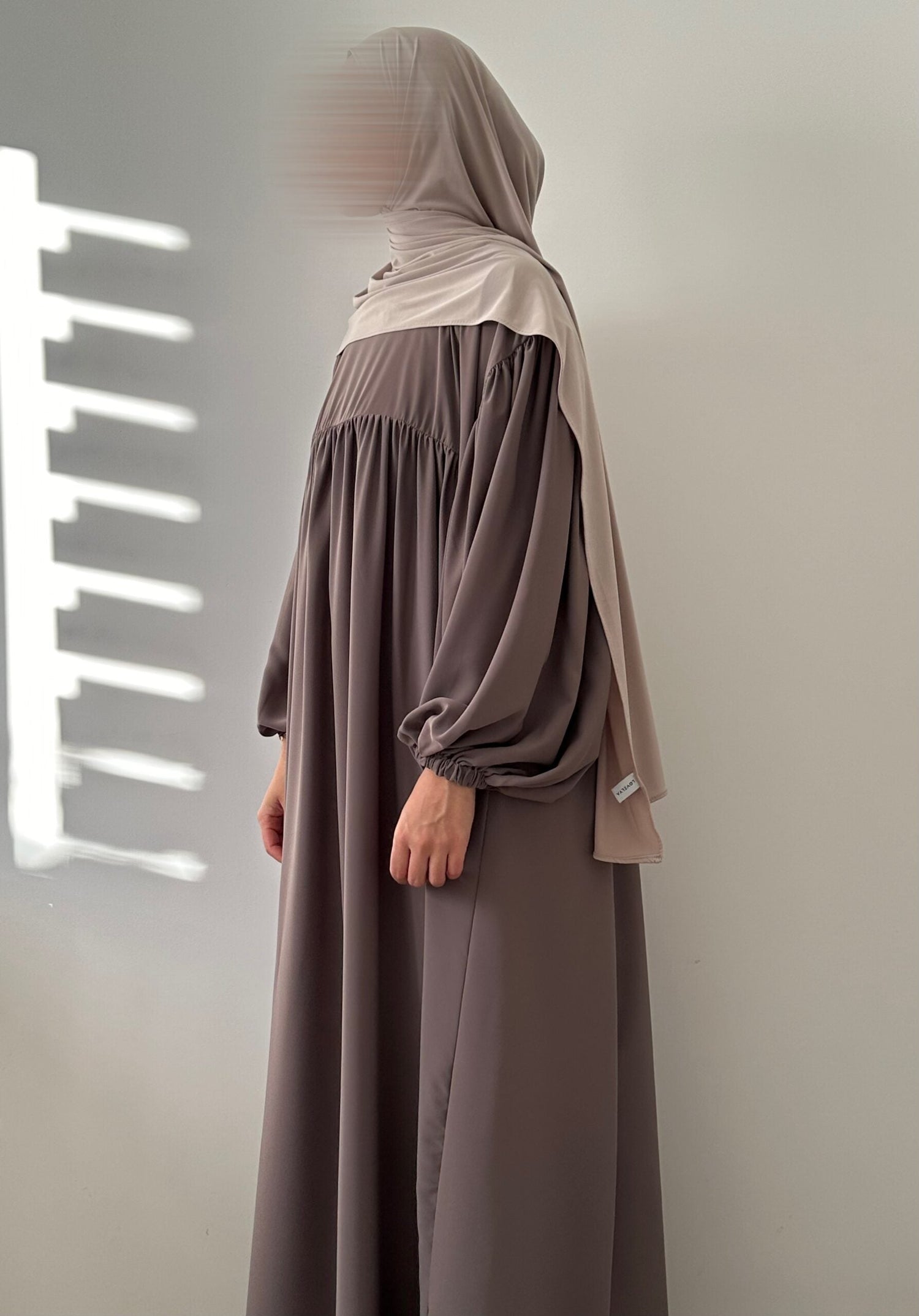 Abaya Rayhana aus Medina-Seide